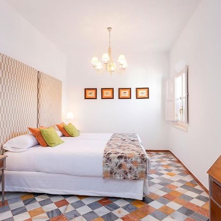 Genteel Home Campamento Seville Exterior photo