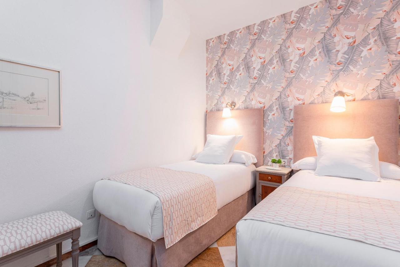 Genteel Home Campamento Seville Exterior photo